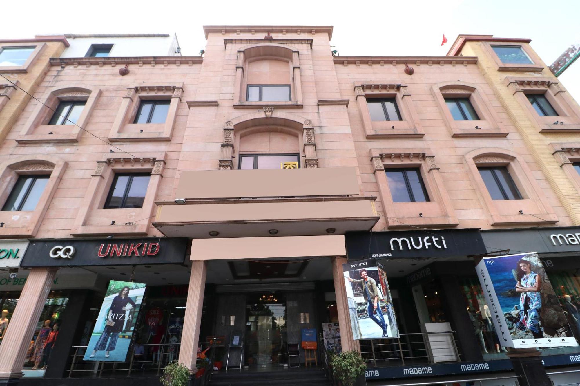 Hotel Leela Grande Karnāl Exterior foto